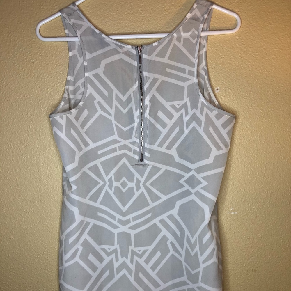ARMANI EXCHANGE grey & white tank - Picture 2 of 5